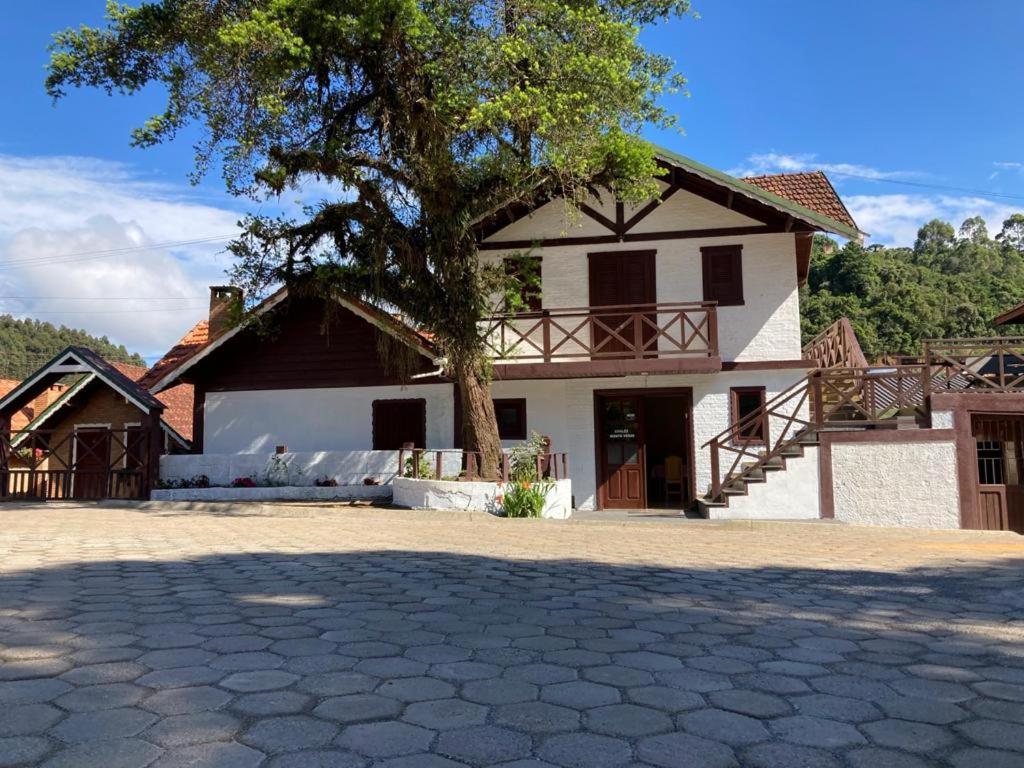 Pousada Chales Monte Verde Exterior photo